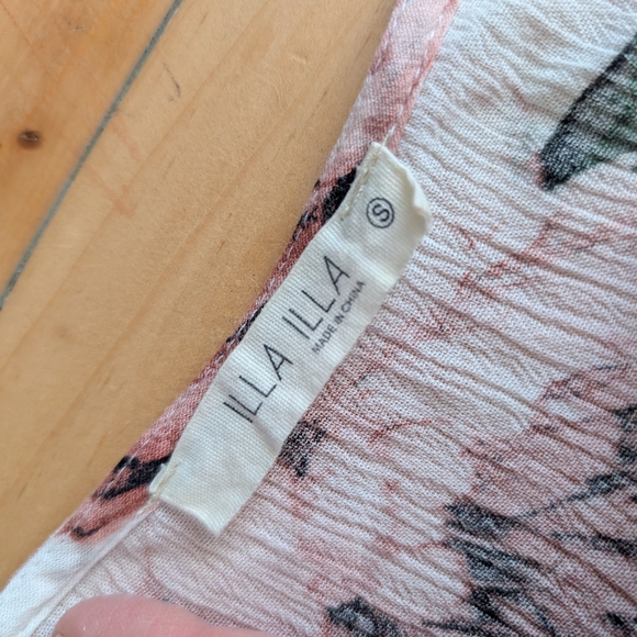 Nanamacs Floral Maxi Dress in White and Pink - Picture 2 of 3